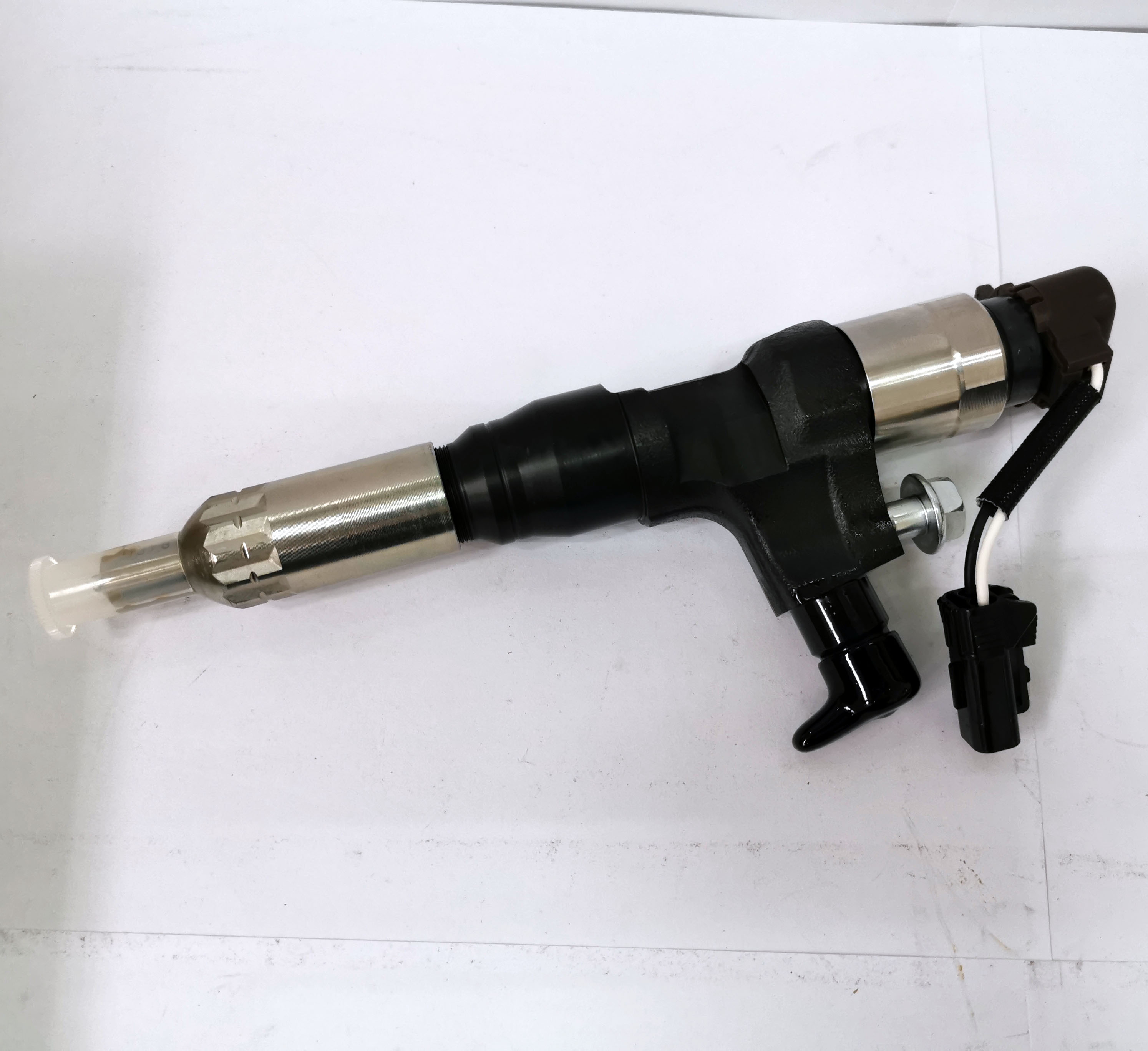 Suku Cadang Mesin Diesel Common Rail Bosch Injector 0445120231