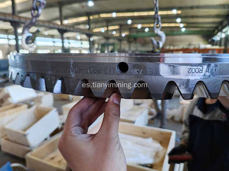 Ponión de engranaje de acero de aleación disponible para las trituradoras