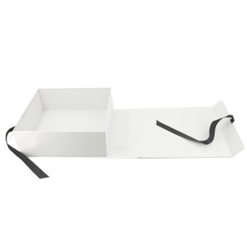 Wholesale Pink Magnetic Flap Gift Boxes