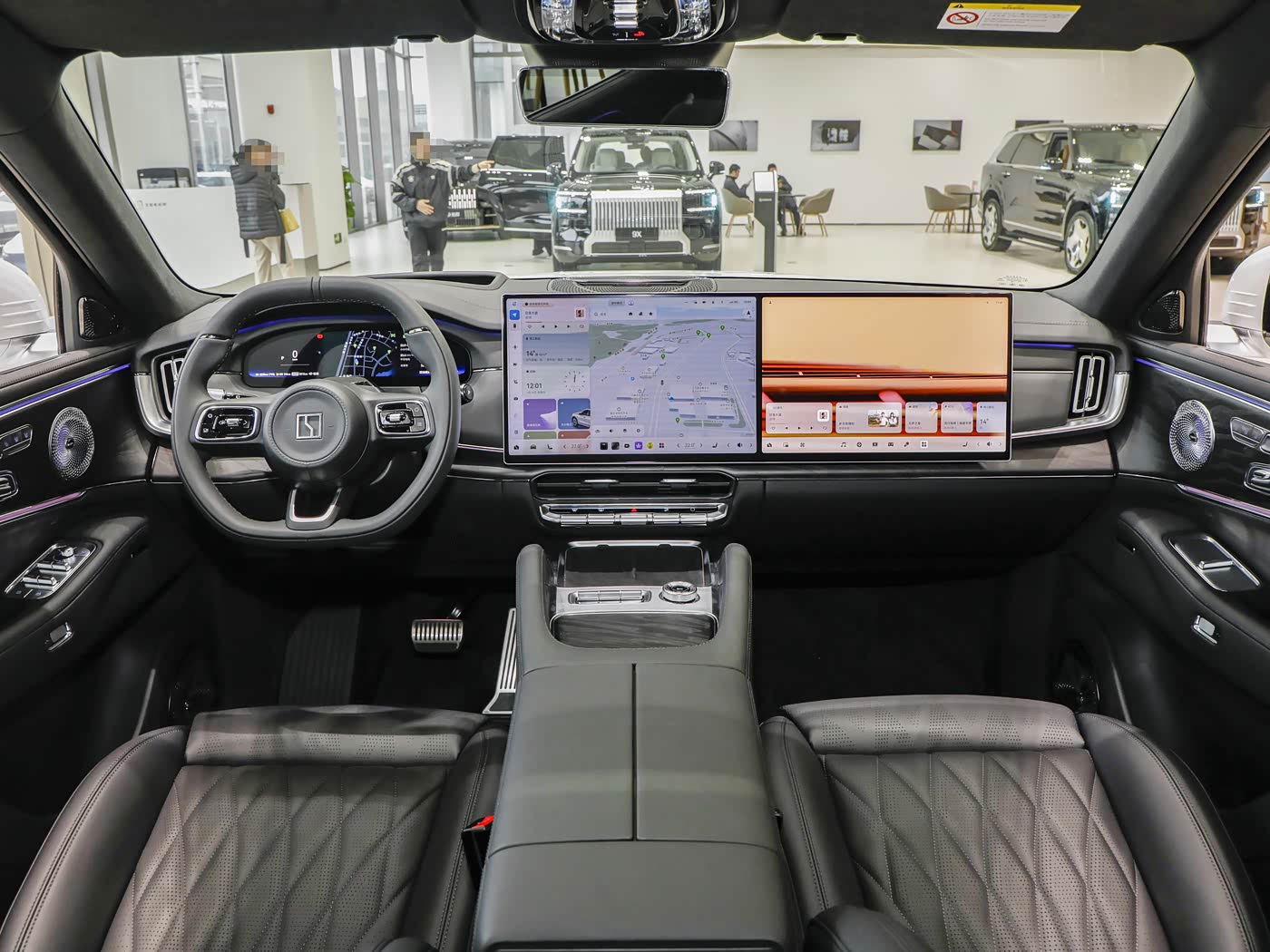 Model 70kWh Ultra