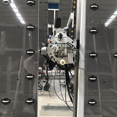 Otomatik çift cam mastik sızdırmazlık robotu