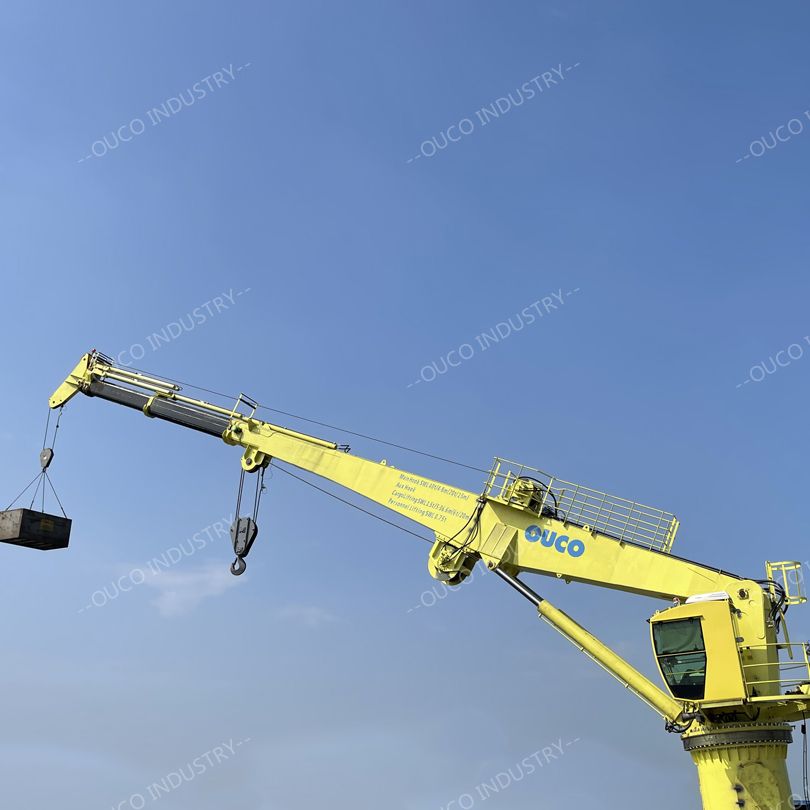 1.5T36.6M telescopic crane