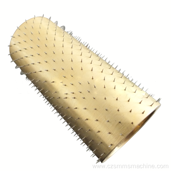 Paper bag perforated needle roller