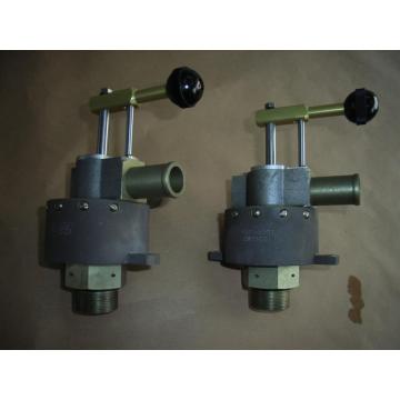 Four-position three-way reversing valve