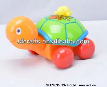 Plastic wind up turtle toys