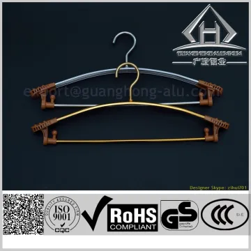 Aluminum hanger for wet clothes