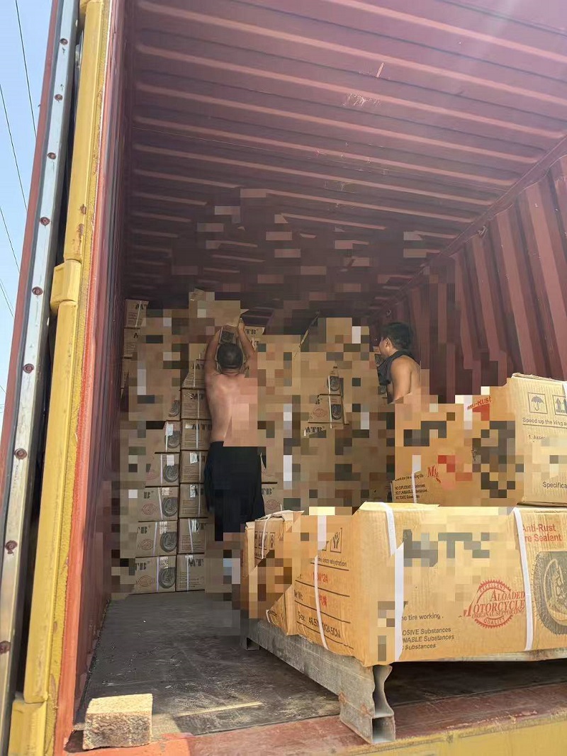 Fully Loaded with Orders, Ruisilaifu High-End Motorcycle Inner Tubes Shipped to Central Asia in Bulk!