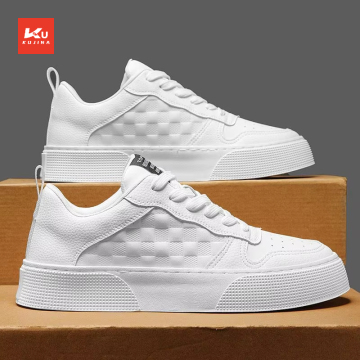 Wholesale Panda-Colored Men's Casual Shoes: Breathable Board Shoes with Rubber Insole for Spring Autumn