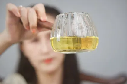 Handcrafted Pu'er White Tea Essence