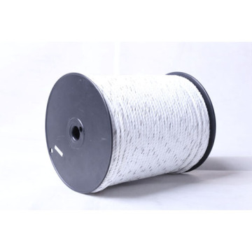 Electric fence rope and tape
