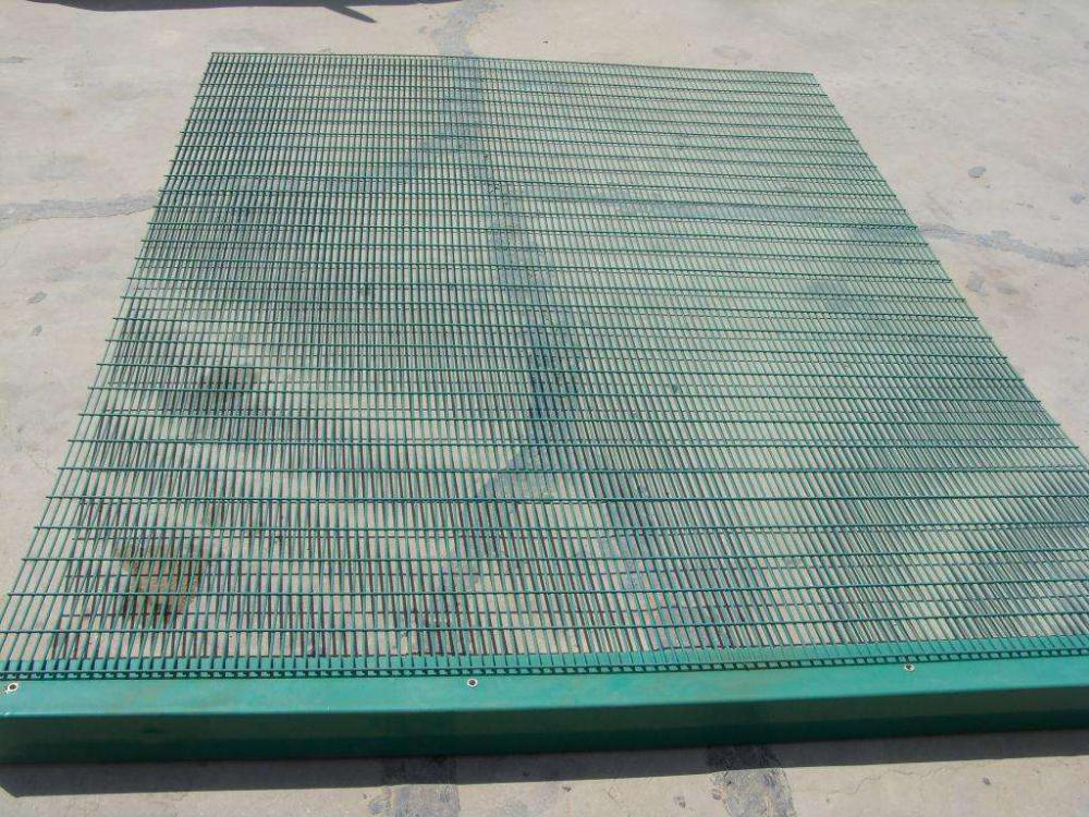 High Voltage 358 Security Prison Mesh Fence