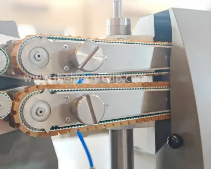 Sausage cutting machine