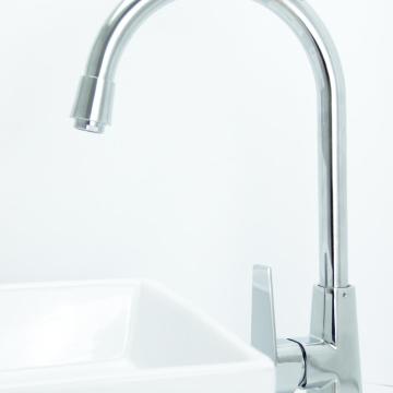 wall mounted kitchen tap with spray head