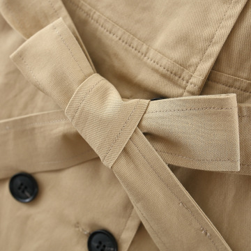 Musim Spring dan Autumn Trench Coat