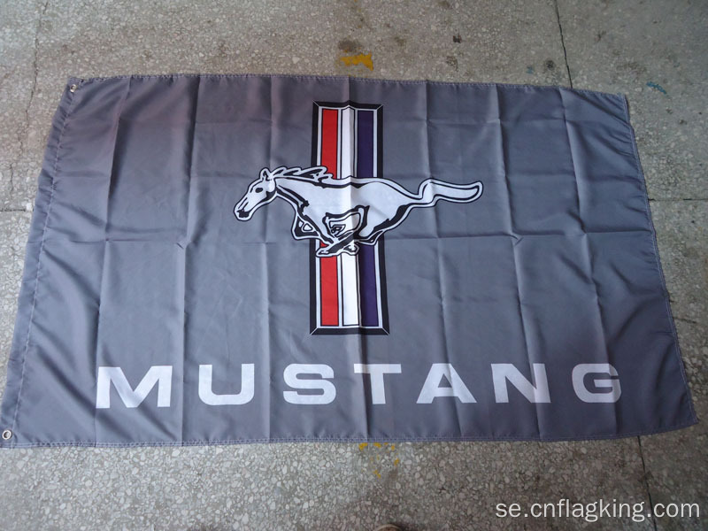 Mustanggrå flagga Mustangs Flagga Mustangs röd Flagga 90 * 150cm 100% polyster