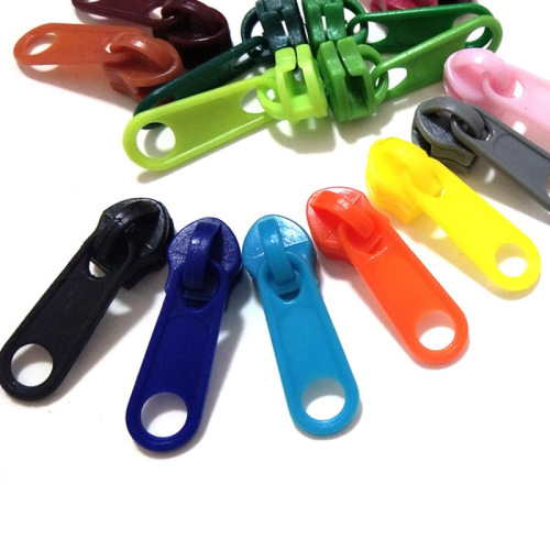 Custom Design Zippers And Sliders For Plastic Zippers