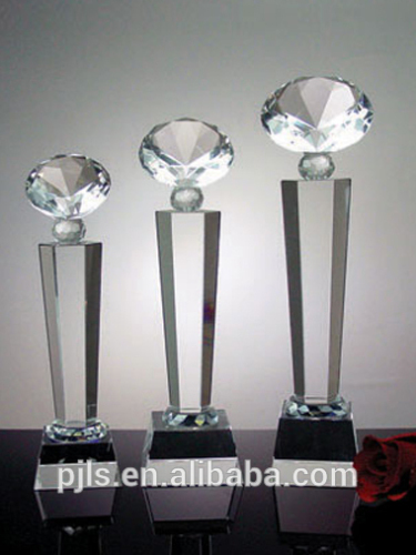 Noble Cheap Design Crystal Diamond Trophy