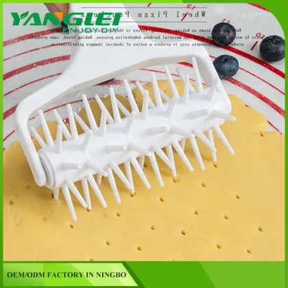 Pizza Dough Roller Docker Crisper Crust Pastry Pie Spiked Pitter Baking Bakeware