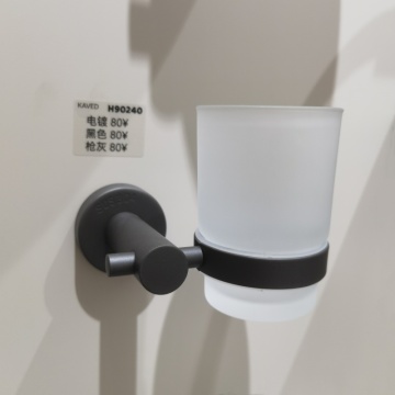 Badezimmerbecherhalter und Zubehör