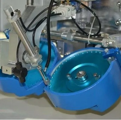 Stable Automatic Computerized Rhinestone Sew Machine Fixing Crystal Rhinestone On T Shirt