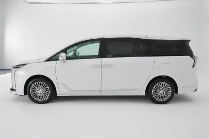 Buick GL8 PHEV Hybrid 1.5T 180PS 7-Seater MPV