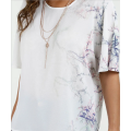 Camicetta a mezza manica in chiffon con stampa t-shirt