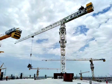 QTZ250-7030-16T Tower crane of high rise building