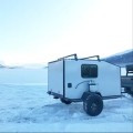 Campistas de trailers de casa com equipamentos modernos