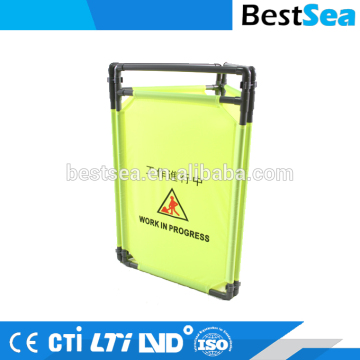 Road collapsible barrier foldable, lightweight plastic road safety barrier