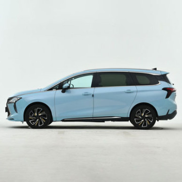 High Speed High Quality Gasoline Vehicles: Dongfeng Fengxing Youting Forthing Yacht U Tour Multifunction Petrol Car for Adults" 

However, to make it more concise and SEO-friendly, you might consider:

"Dongfeng Fengxing Youting Forthing Yacht U Tour: Hig