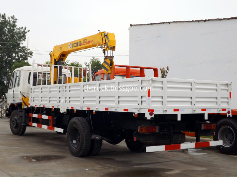 crane mounted truck