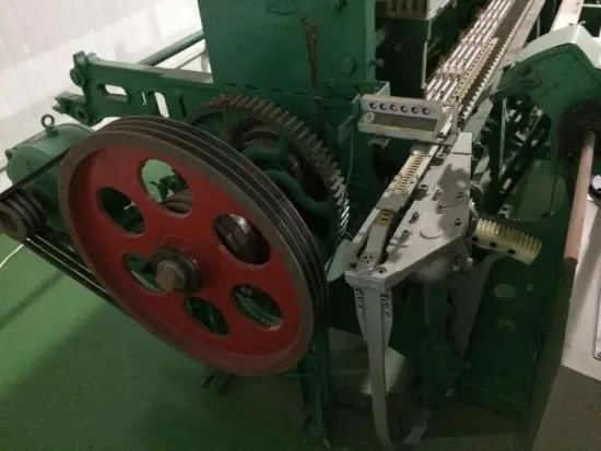 Low cost maintenance Yuefeng rapier loom
