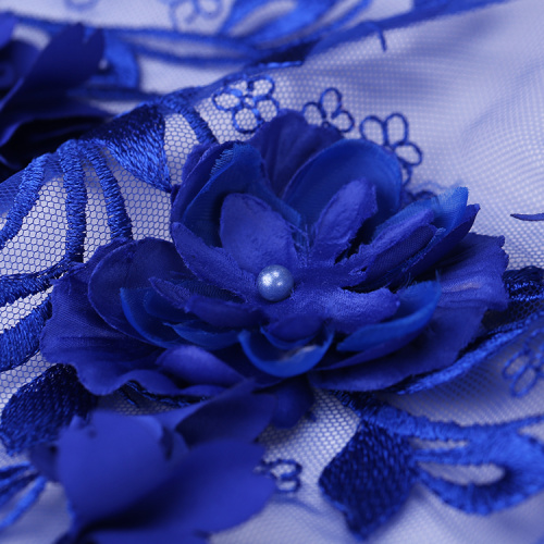 Tissu pour broderies en dentelle avec des fleurs 3D, bleu profond