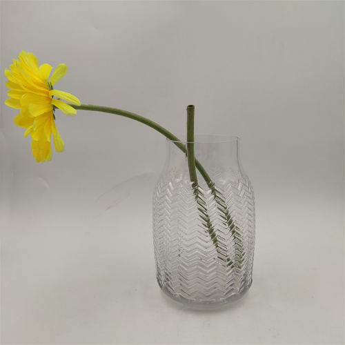 Vase en verre cristal à motif gaufré