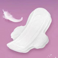 Менструальные санитарные прокладки с двойными крыльями
