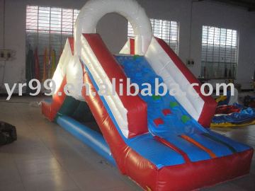 Small funny inflatable slide for family use