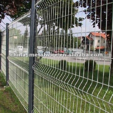 Single bar mesh panel fence