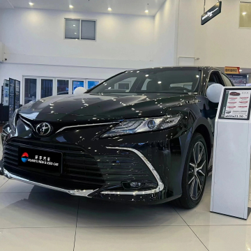 New Toyota Camry 2.0g Deluxe Edition Luxury Cars For Sale Petrol Fuel Light Interior With Leather Seats