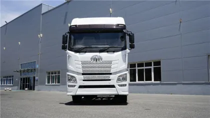 FAW Chinese Manufactory Direct Sale Commercial Vehicles: Trucks, Vans & Hybrid Cargo Trucks