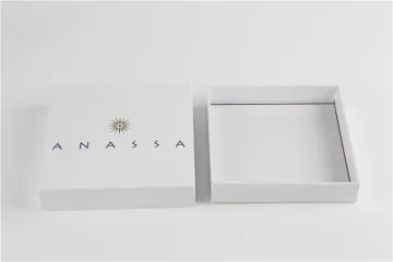 Custom White lift off lid gift box