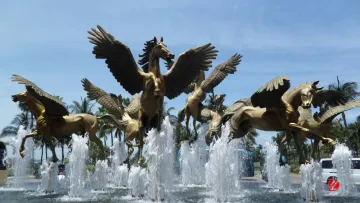 bronze antique decorative statue of flying horse