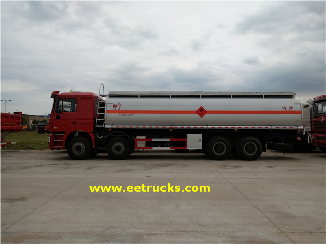 8000 Gallon Oil Tanker Trucks