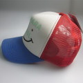 Gorra del camionero de la cara de la sonrisa del poli