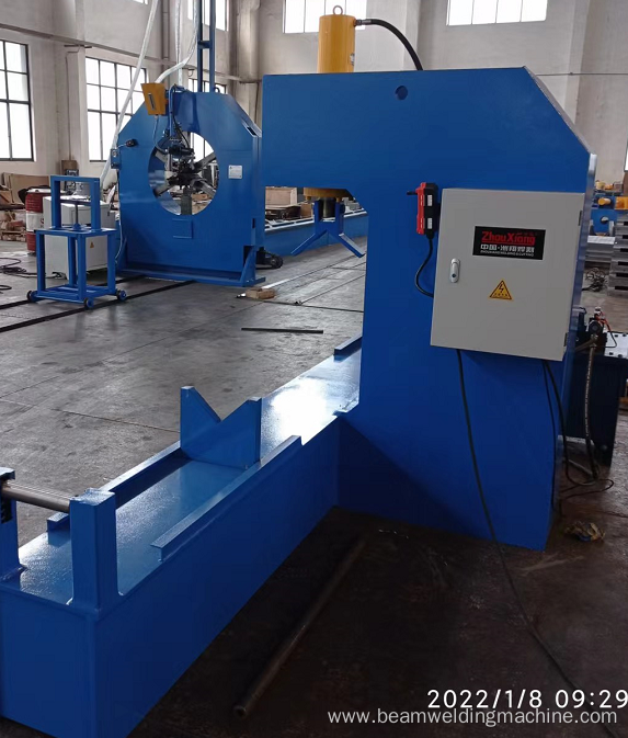 Tapered Traffic Pillar Straightening Machine