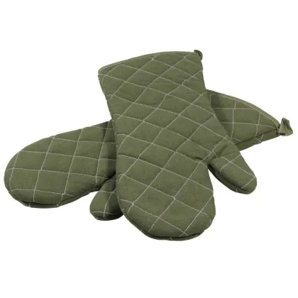 Quilting solid color oven mitts
