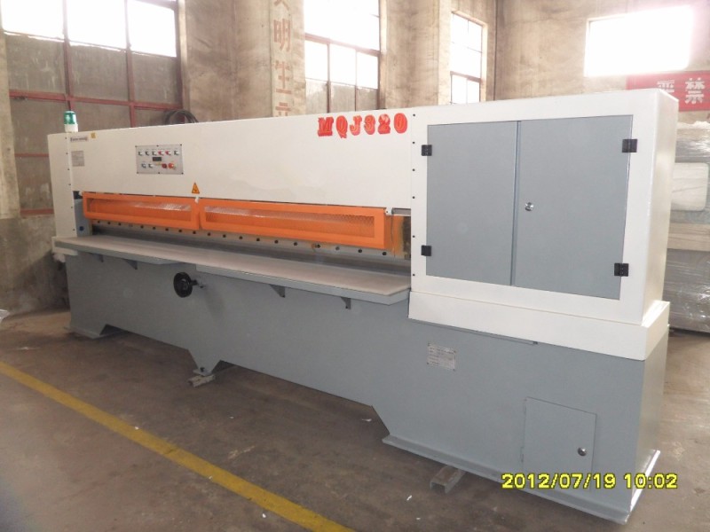 Hydraulic Guillotine Cutting Machine for Woodworking - Veneer Clipper