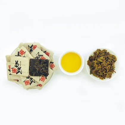 Yunnan Organic Pu'Er Tea Yiwu Ancient Tree Raw Tea Soup with Rich Taste