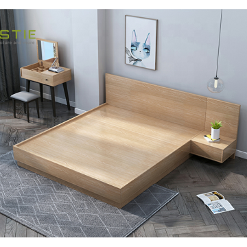 Quadro de cama de madeira com mesa de cabeceira
