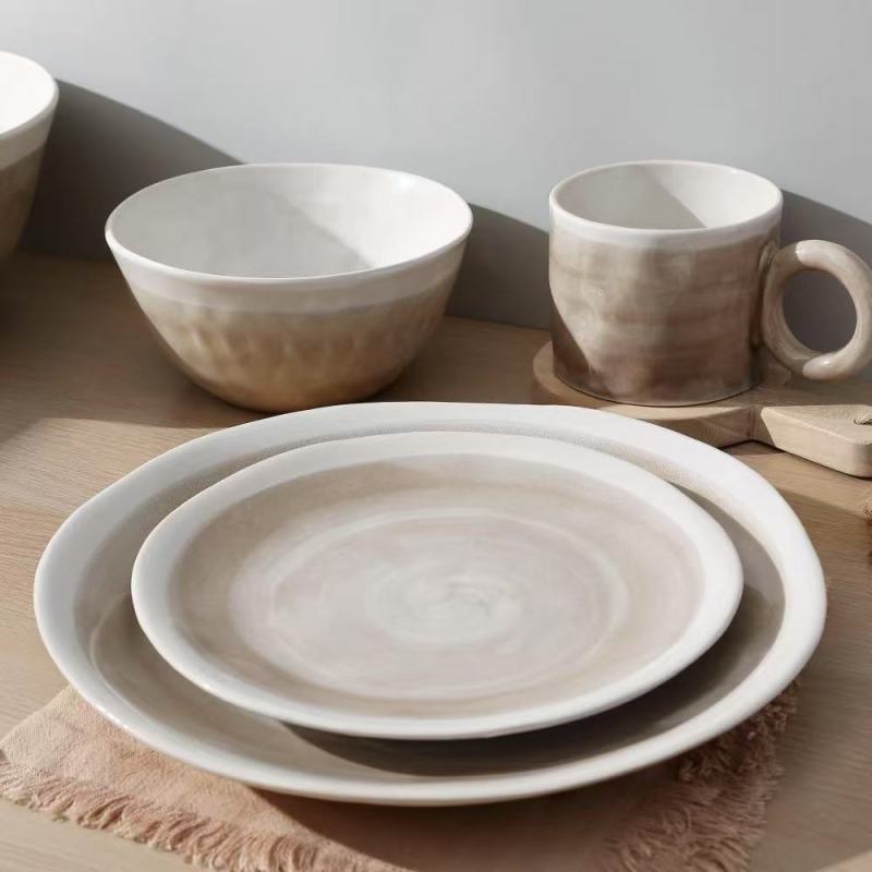 Seamless Dining Experience with Universal Dinnerware