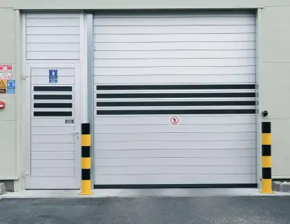 Rosa Wholesale: High-Speed Industrial Shutter Doors - Hard Panels for Fast Access